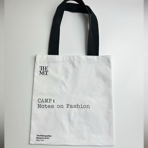 Limited edition Met 2019 Camp exhibition collectible Karl Lagerfeld Canvas Tote - Picture 2 of 3